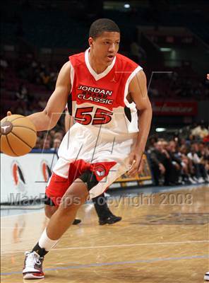 Thumbnail 3 in Jordan Brand Classic: All-American Game @ the Garden photogallery.