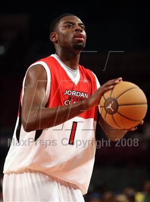 Thumbnail 1 in Jordan Brand Classic: All-American Game @ the Garden photogallery.