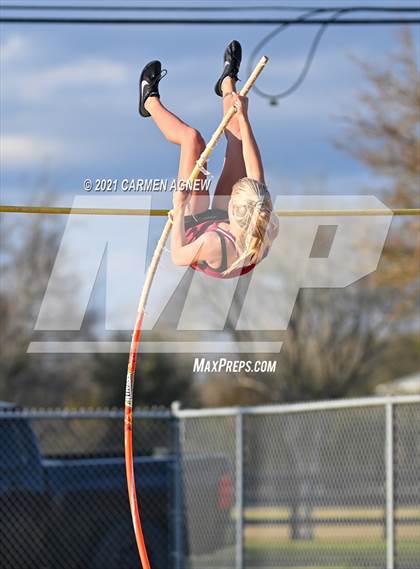 Thumbnail 2 in CFISD Invitational Meet photogallery.