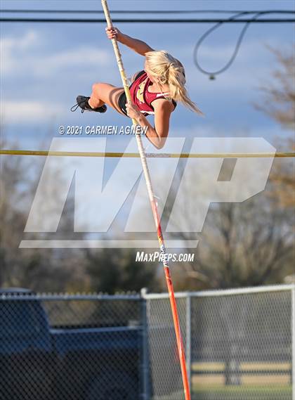 Thumbnail 3 in CFISD Invitational Meet photogallery.