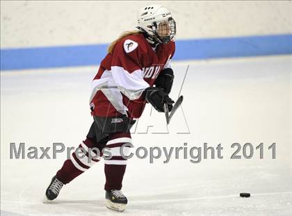 Thumbnail 3 in North Haven/Amity vs. Guilford (CCGHL Semifinal) photogallery.