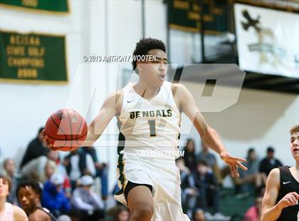 Thumbnail 2 in Greensboro Day vs Christ School (NCISAA 4A Championship) photogallery.