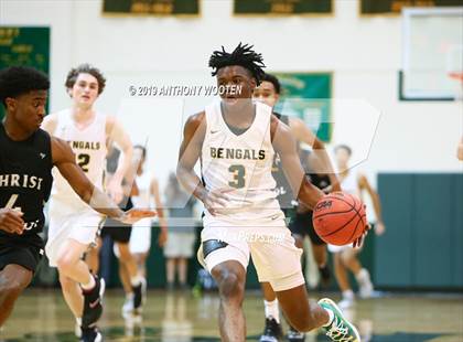 Thumbnail 1 in Greensboro Day vs Christ School (NCISAA 4A Championship) photogallery.