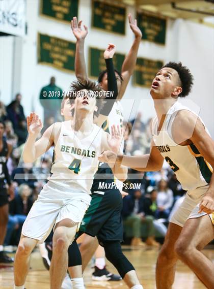 Thumbnail 2 in Greensboro Day vs Christ School (NCISAA 4A Championship) photogallery.