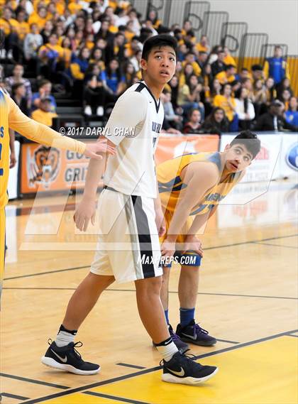 Thumbnail 2 in Rolling Hills Prep vs. Holy Martyrs Armenian (CIF-SS D5AA Finals) photogallery.