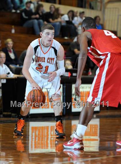 Thumbnail 1 in Sequoyah @ Lenoir City photogallery.
