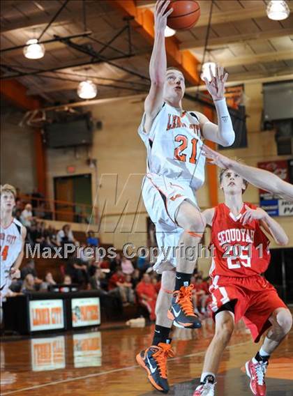 Thumbnail 1 in Sequoyah @ Lenoir City photogallery.