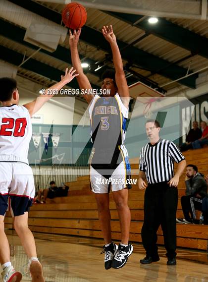 Thumbnail 2 in Pleasant Grove vs Benicia (Adidas Challenge) photogallery.