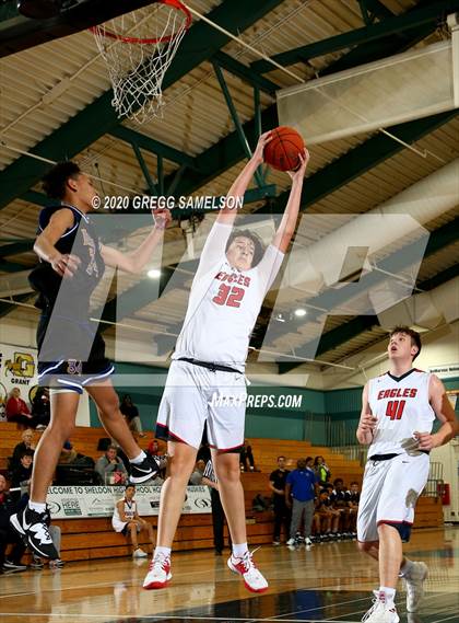 Thumbnail 3 in Pleasant Grove vs Benicia (Adidas Challenge) photogallery.