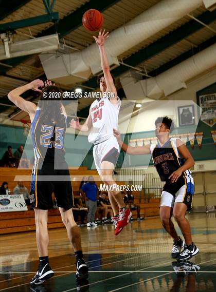 Thumbnail 2 in Pleasant Grove vs Benicia (Adidas Challenge) photogallery.