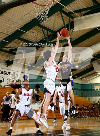 Thumbnail 3 in Pleasant Grove vs Benicia (Adidas Challenge) photogallery.