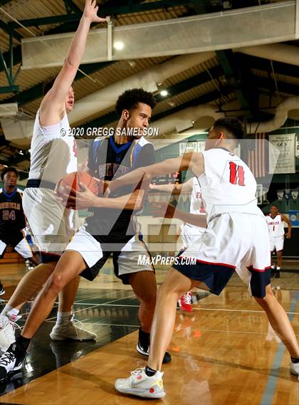 Thumbnail 2 in Pleasant Grove vs Benicia (Adidas Challenge) photogallery.