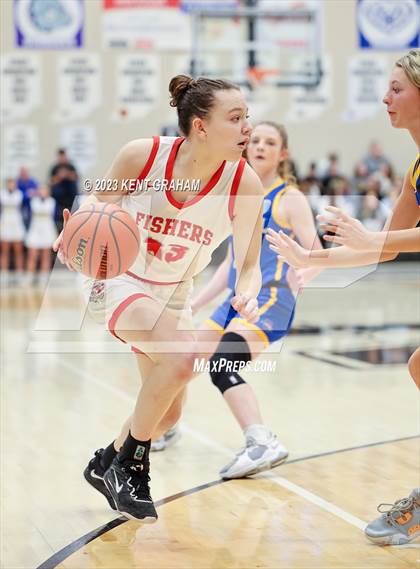 Thumbnail 2 in Carmel vs Fishers (IHSAA  4A Sectional Round1) photogallery.