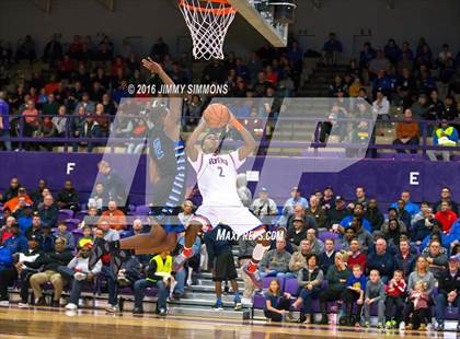 Thumbnail 2 in East St. Louis vs. Decatur MacArthur (Prairie Farms Holiday Basketball Classic) photogallery.