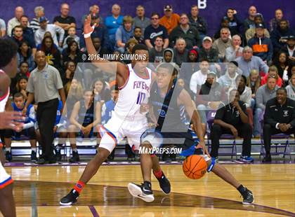 Thumbnail 1 in East St. Louis vs. Decatur MacArthur (Prairie Farms Holiday Basketball Classic) photogallery.