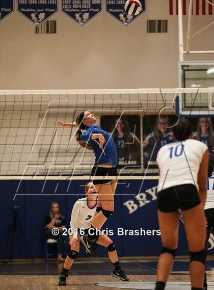 Thumbnail 2 in Conway @ Bryant photogallery.