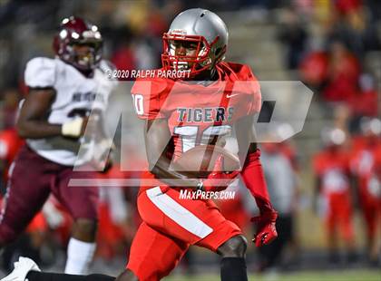 Thumbnail 3 in Heights @ Fort Bend Travis photogallery.