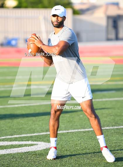 Thumbnail 3 in Brophy College Prep vs. Basha (JV) photogallery.