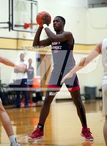 Thumbnail 1 in Benjamin Davis vs. Klein (Conroe Christmas Classic) photogallery.
