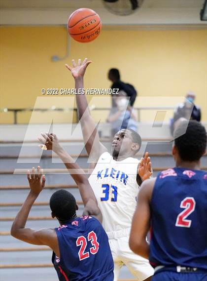 Thumbnail 1 in Benjamin Davis vs. Klein (Conroe Christmas Classic) photogallery.