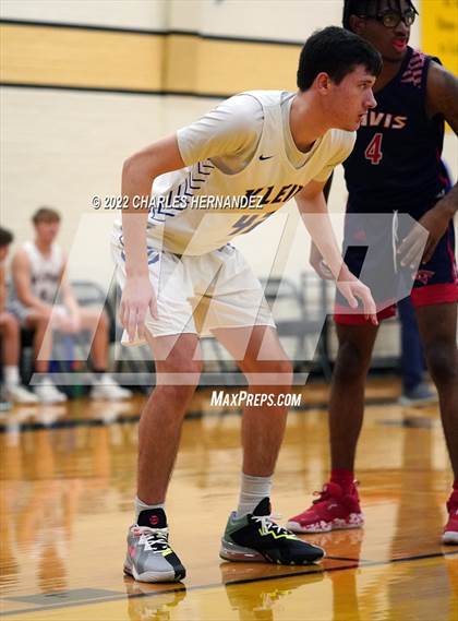 Thumbnail 3 in Benjamin Davis vs. Klein (Conroe Christmas Classic) photogallery.