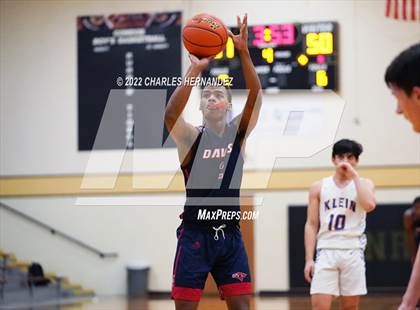 Thumbnail 1 in Benjamin Davis vs. Klein (Conroe Christmas Classic) photogallery.