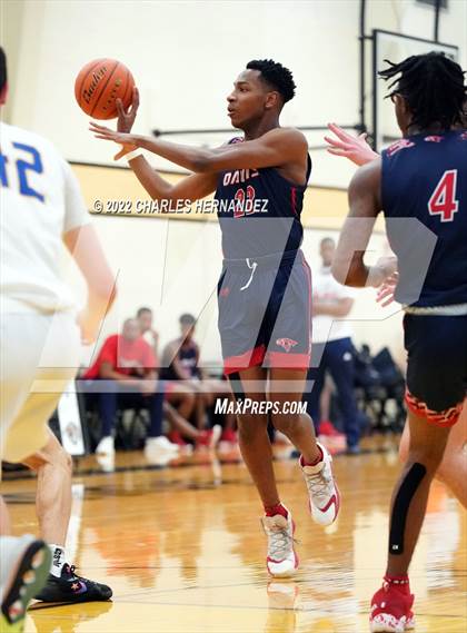 Thumbnail 1 in Benjamin Davis vs. Klein (Conroe Christmas Classic) photogallery.