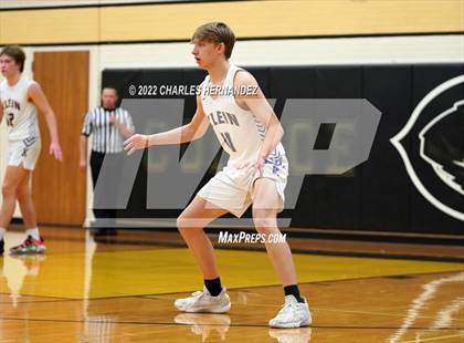 Thumbnail 3 in Benjamin Davis vs. Klein (Conroe Christmas Classic) photogallery.