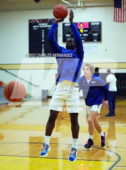 Thumbnail 2 in Benjamin Davis vs. Klein (Conroe Christmas Classic) photogallery.
