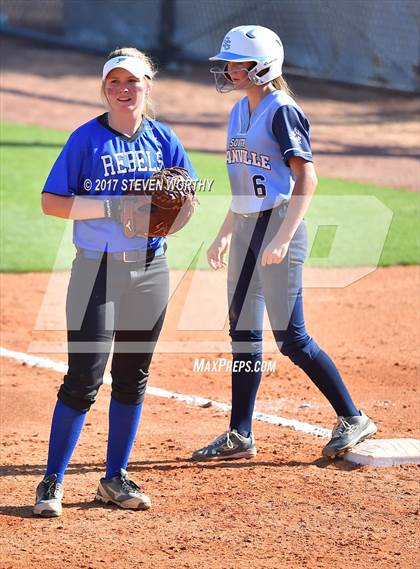 Thumbnail 1 in Parkwood vs. South Granville (NCHSAA 2A Final Game 3) photogallery.