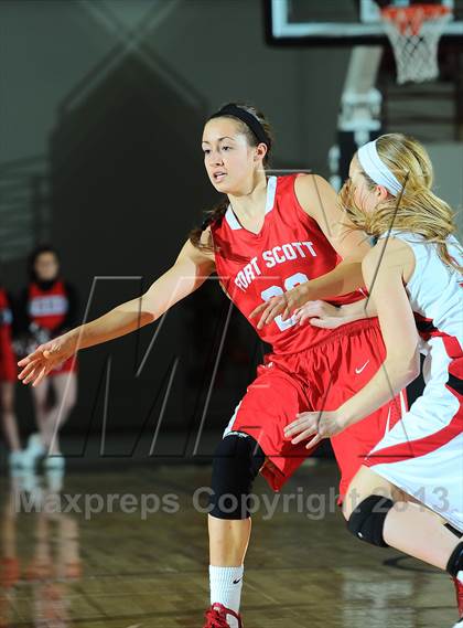 Thumbnail 1 in Fort Scott vs. Wamego (KSHSAA State 4A Semifinal) photogallery.