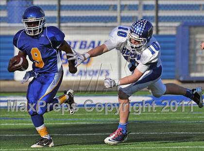 Thumbnail 3 in Roosevelt vs. John Glenn (Long Island Class 4 Final) photogallery.