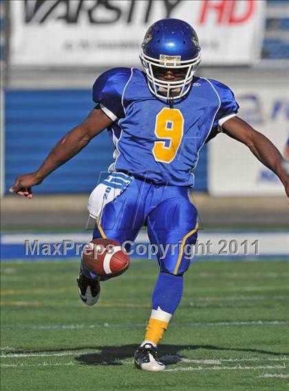 Thumbnail 1 in Roosevelt vs. John Glenn (Long Island Class 4 Final) photogallery.
