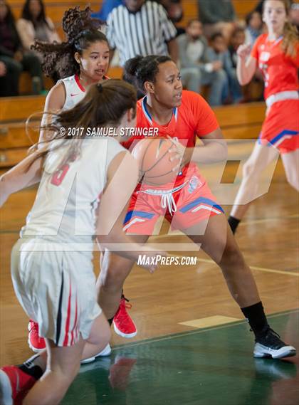 Thumbnail 1 in St. Joseph Notre Dame vs. Carondelet (Mats Tipoff Classic) photogallery.