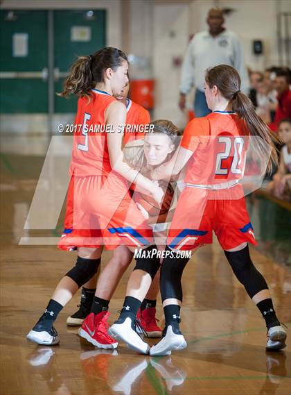 Thumbnail 2 in St. Joseph Notre Dame vs. Carondelet (Mats Tipoff Classic) photogallery.