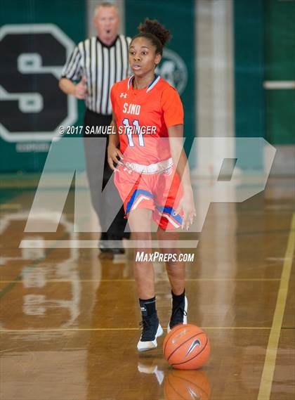 Thumbnail 3 in St. Joseph Notre Dame vs. Carondelet (Mats Tipoff Classic) photogallery.