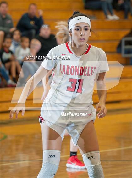 Thumbnail 2 in St. Joseph Notre Dame vs. Carondelet (Mats Tipoff Classic) photogallery.