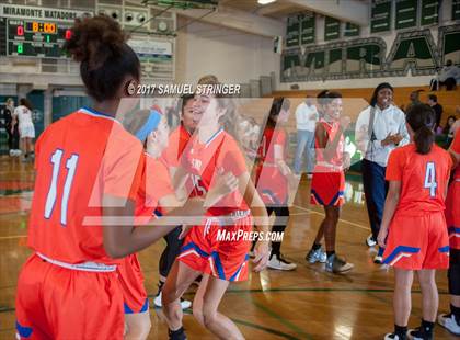 Thumbnail 1 in St. Joseph Notre Dame vs. Carondelet (Mats Tipoff Classic) photogallery.