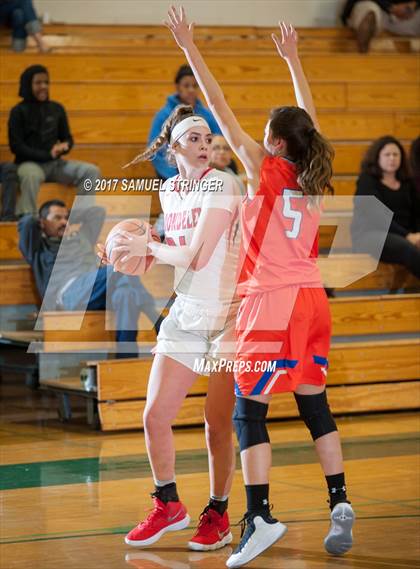 Thumbnail 1 in St. Joseph Notre Dame vs. Carondelet (Mats Tipoff Classic) photogallery.