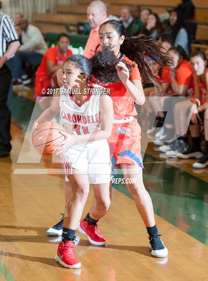 Thumbnail 2 in St. Joseph Notre Dame vs. Carondelet (Mats Tipoff Classic) photogallery.