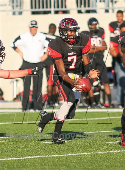 Thumbnail 3 in Manvel vs. Port Arthur Memorial (UIL 5A Division 2 Bi-District Playoff) photogallery.