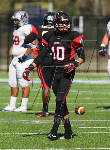 Thumbnail 1 in Manvel vs. Port Arthur Memorial (UIL 5A Division 2 Bi-District Playoff) photogallery.