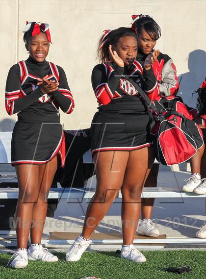 Thumbnail 2 in Manvel vs. Port Arthur Memorial (UIL 5A Division 2 Bi-District Playoff) photogallery.