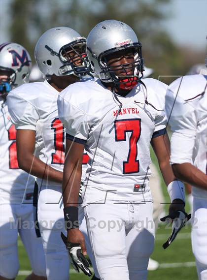 Thumbnail 1 in Manvel vs. Port Arthur Memorial (UIL 5A Division 2 Bi-District Playoff) photogallery.