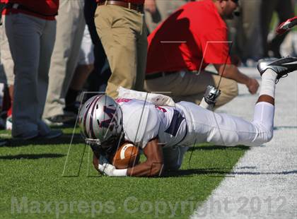 Thumbnail 2 in Manvel vs. Port Arthur Memorial (UIL 5A Division 2 Bi-District Playoff) photogallery.