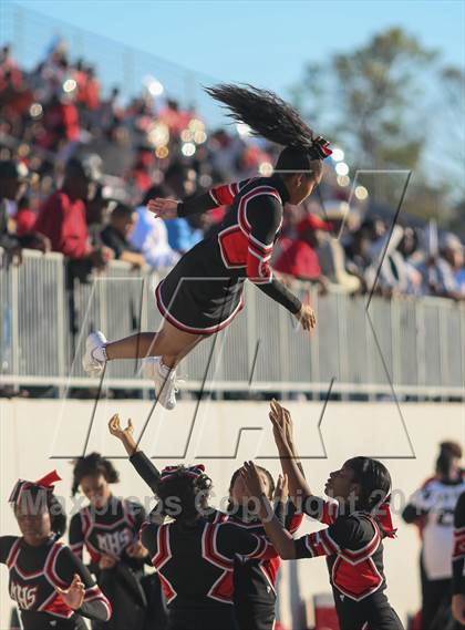 Thumbnail 1 in Manvel vs. Port Arthur Memorial (UIL 5A Division 2 Bi-District Playoff) photogallery.
