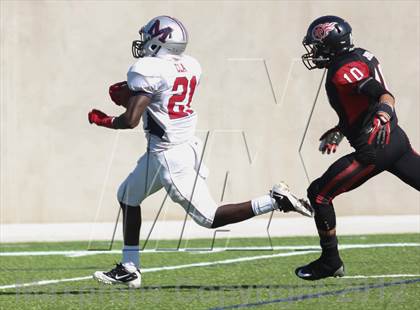 Thumbnail 3 in Manvel vs. Port Arthur Memorial (UIL 5A Division 2 Bi-District Playoff) photogallery.