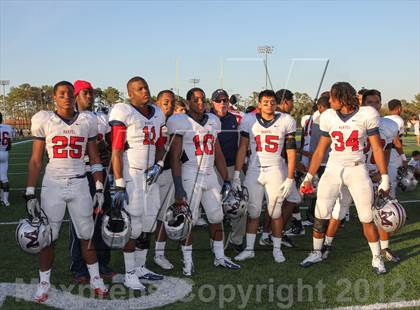 Thumbnail 2 in Manvel vs. Port Arthur Memorial (UIL 5A Division 2 Bi-District Playoff) photogallery.