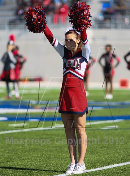 Thumbnail 2 in Manvel vs. Port Arthur Memorial (UIL 5A Division 2 Bi-District Playoff) photogallery.