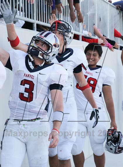 Thumbnail 2 in Manvel vs. Port Arthur Memorial (UIL 5A Division 2 Bi-District Playoff) photogallery.